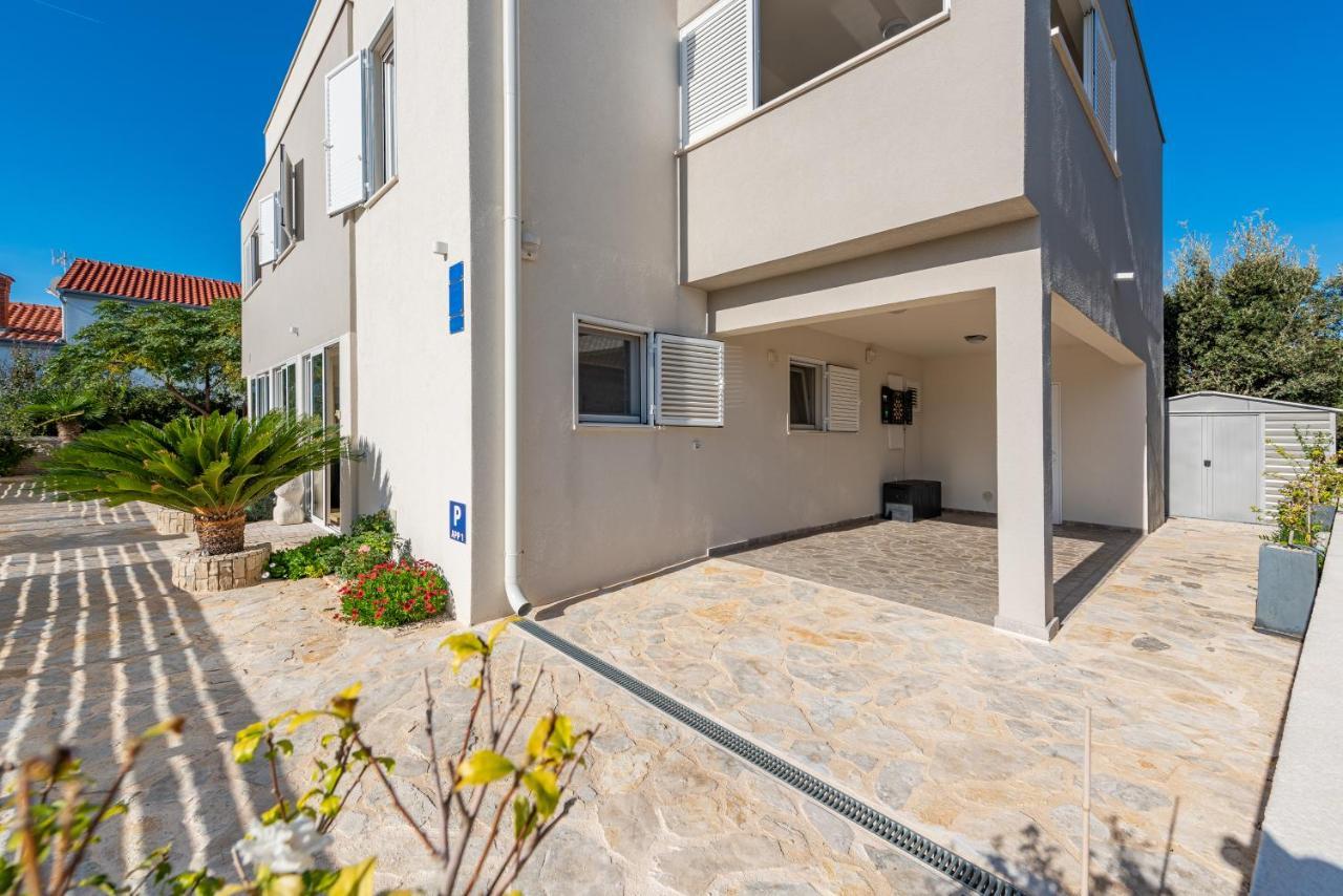 Apartamento Hibiskus App1 Vir Exterior foto